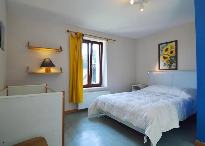 Casa vacanze Modern Farmhouse In With Terrace Chassepierre