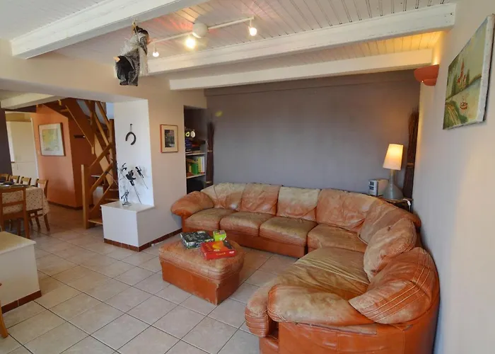 Modern Farmhouse In With Terrace Casa vacanze